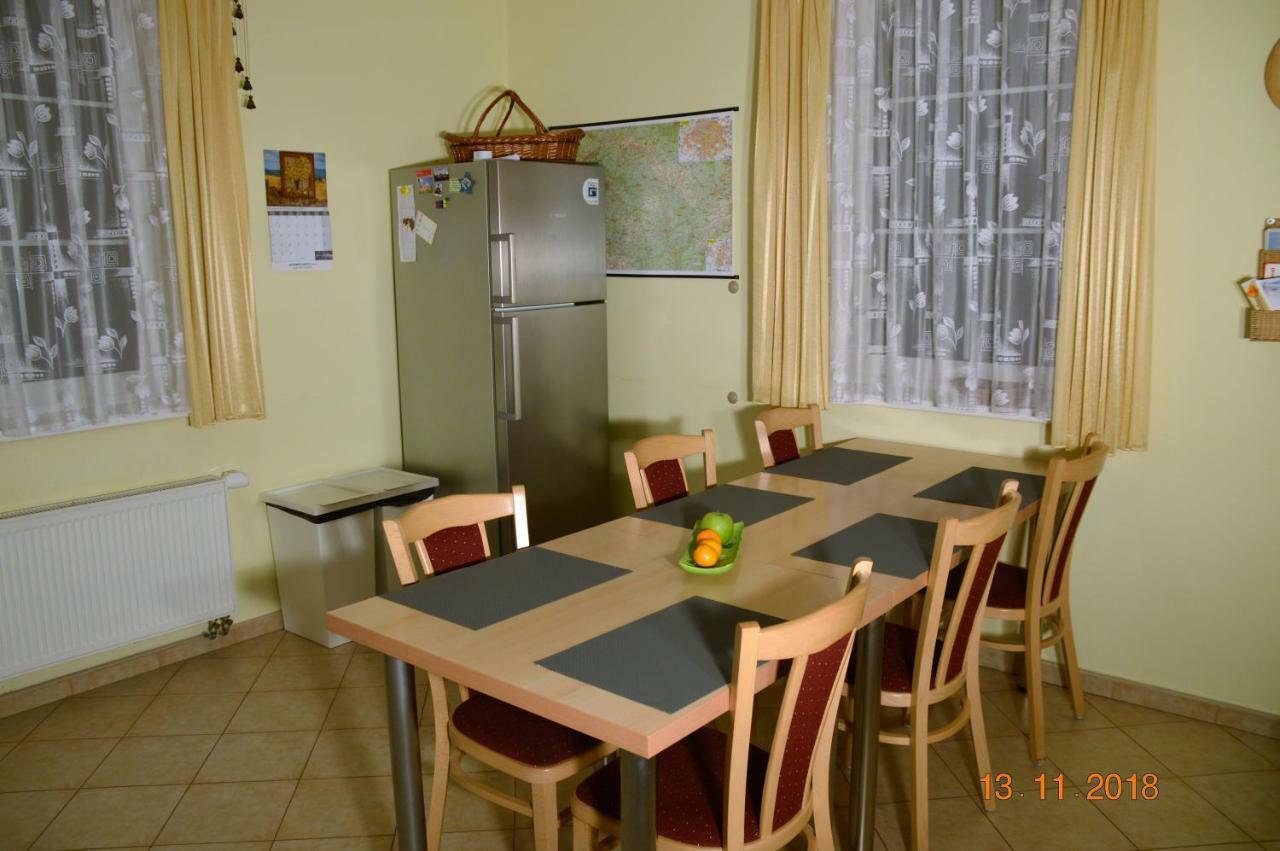 Penzion Pod Kostelem Bublava Buitenkant foto